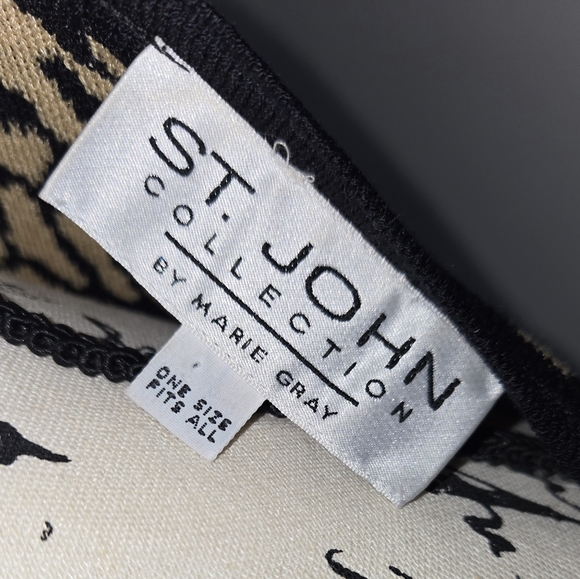 St. John Cape - Picture 5 of 5